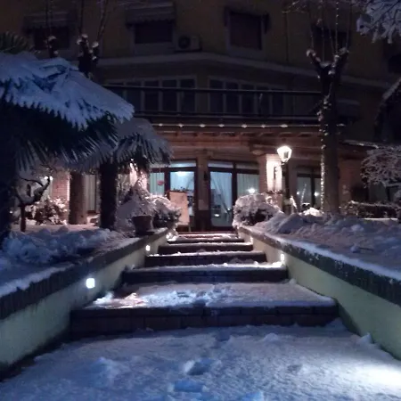 Due Fontane Отель 2*